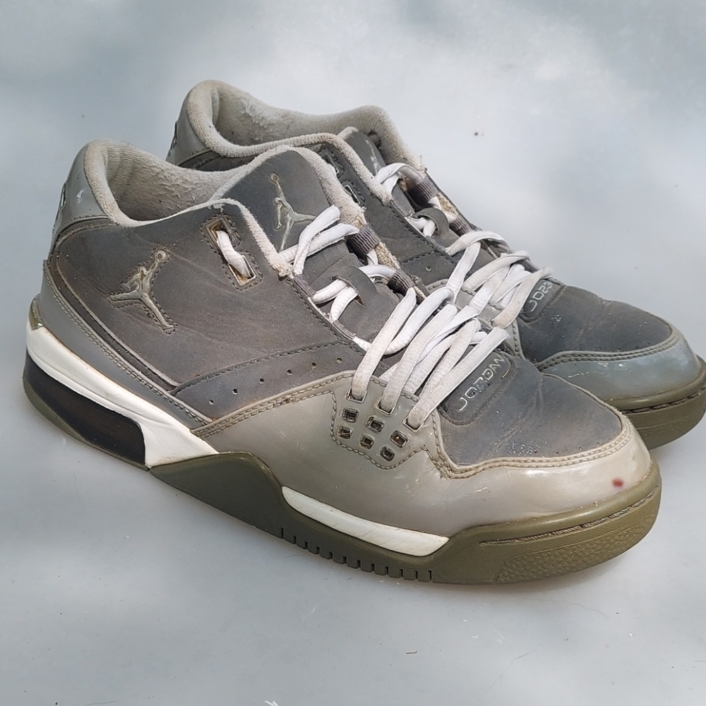 buy jordan flight 23